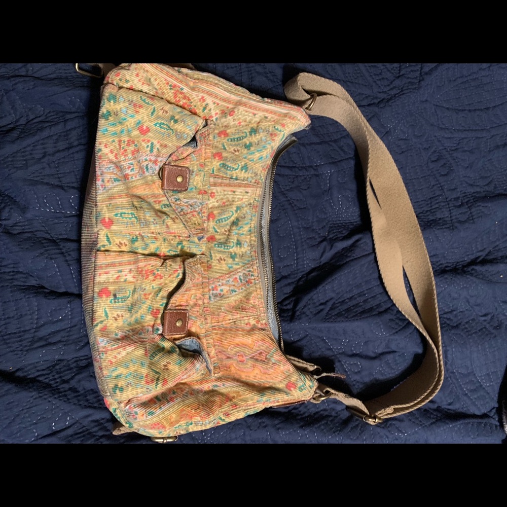 Fossil purse